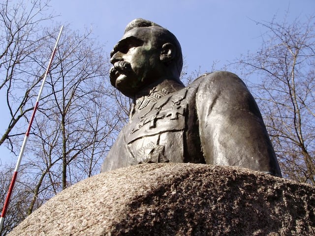 Piłsudski monument, Turek (designed in 1936)