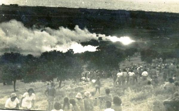 Fields on fire at the Gan-Shmuel Kibbutz. Picture taken between 1936 and 1939.