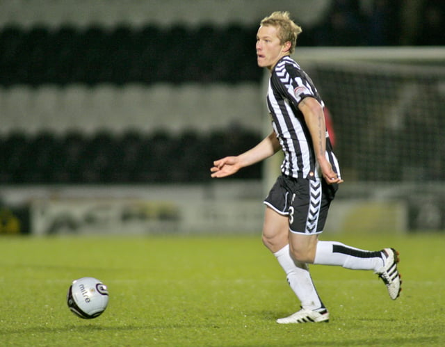 Mooy playing for St Mirren in 2011