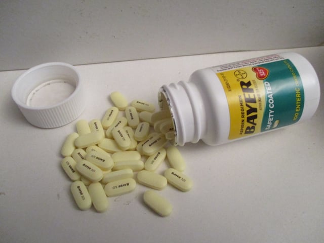 Enteric-coated 325 mg aspirin pills