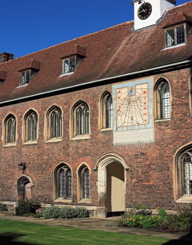 Moondial in Old Court