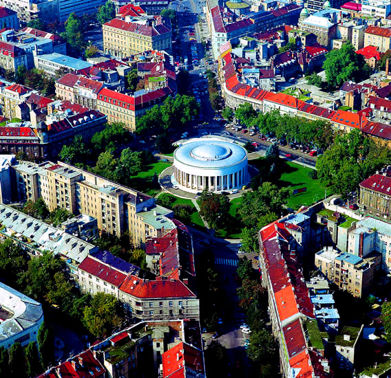 Square of the Victims of Fascism.