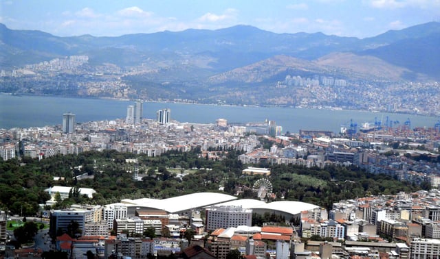A view of Kültürpark (center) and the seaport of İzmir (right)