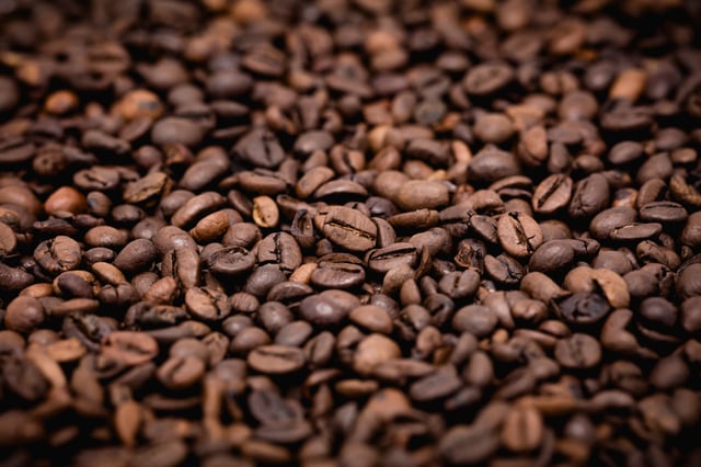 Roasted coffee beans