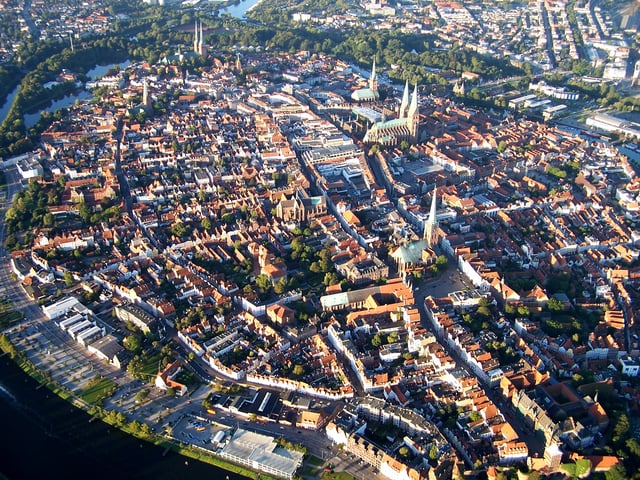 The city of Lübeck was the centre of the Hanse, and its city centre is a World Heritage Site today. Lübeck is the birthplace of the author Thomas Mann.