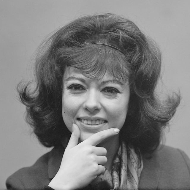 Rita Moreno, 1963