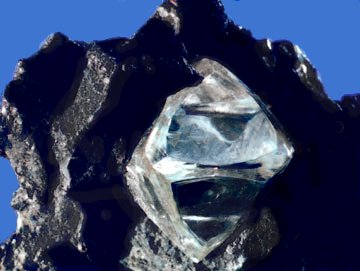 Raw diamond crystal