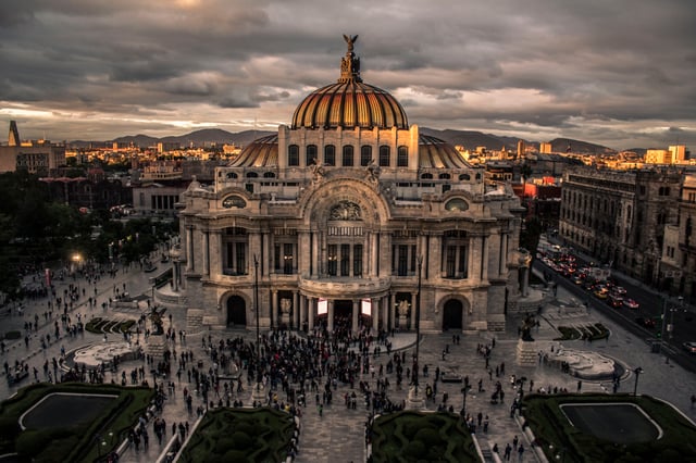 The Palacio de Bellas Artes is the preeminent fine arts hall in Mexico.