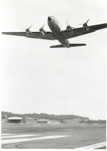 The last fixed-wing flight out of Bolling Air Force Base, 1962.