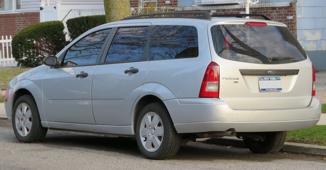 2000–2004 Ford Focus SE wagon