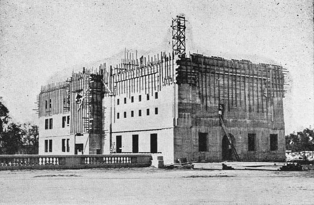 Construction of Norman Bridge Laboratory of Physics in 1921