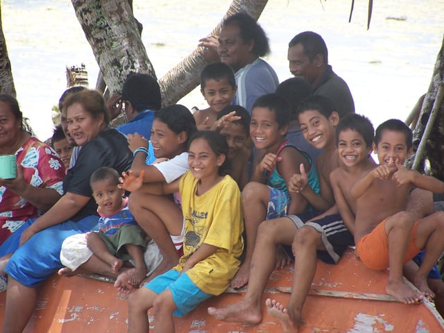 Children on Niutao