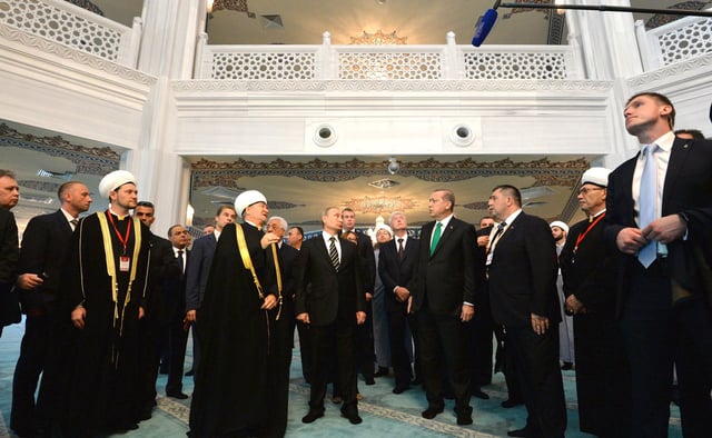 Erdoğan, Russian President Vladimir Putin and Mahmoud Abbas attend Moscow's Cathedral Mosque opening ceremony, 23 September 2015