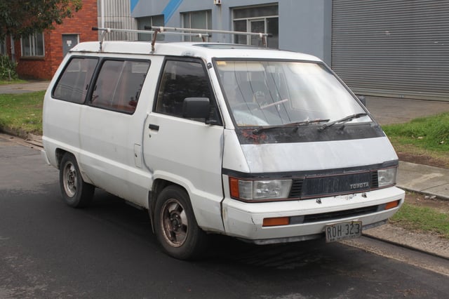 Toyota Tarago GL (YR21; pre-facelift)