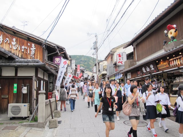 Tourists on street near Kiyomizu-dera