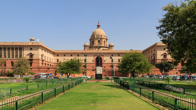 The Secretariat Building houses Ministries of Defence, Finance, Home Affairs and External Affairs. It also houses the Prime Minister's office.