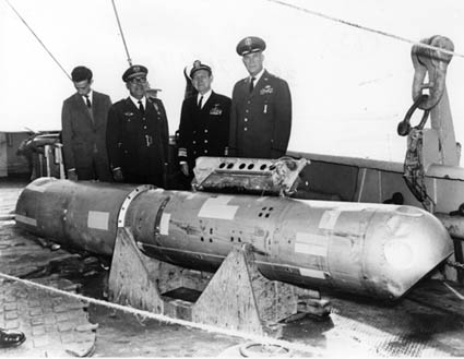 The thermonuclear bomb that fell into the sea recovered off Palomares, Almería, 1966