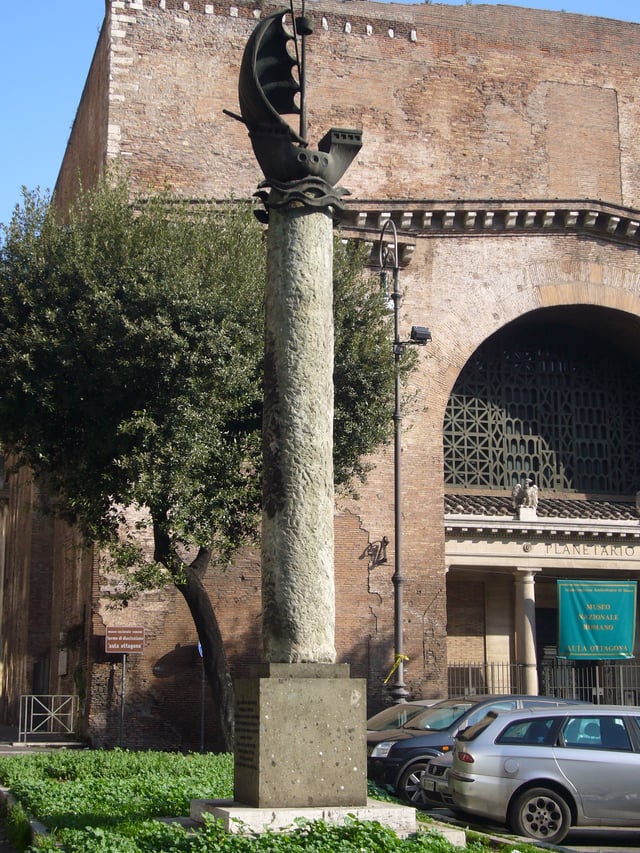 Column dedicated to Paris near the Baths of Diocletian in Rome