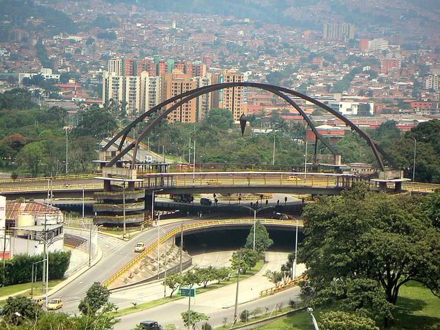 Point Zero Bridge, decorated with a plumb-bob, symbolizes the center of the city.