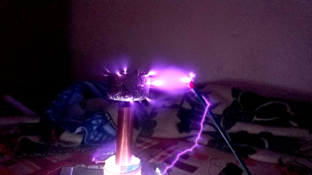 A homemade ozone generator. Ozone is produced in the corona discharge