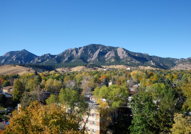 Autumn in Boulder brings many sunny days.