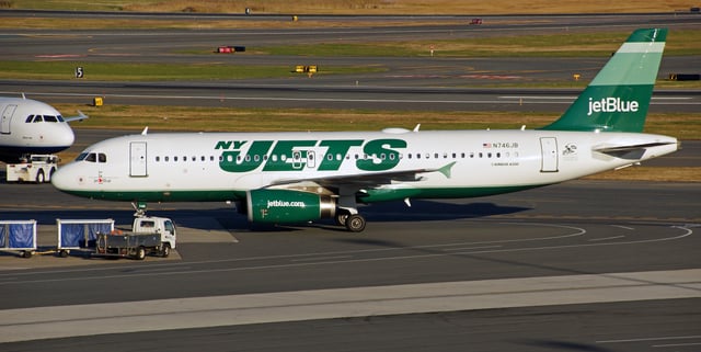 JetBlue honors the NY Jets with its green plane.