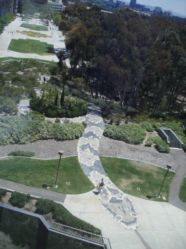 Snake Path, east of Geisel Library.