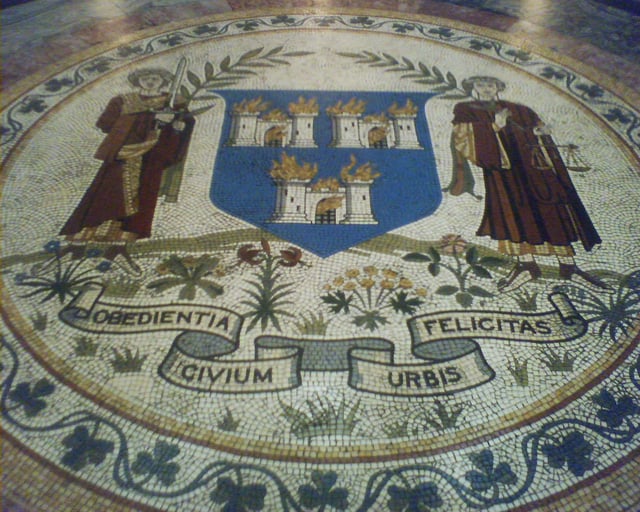 Mosaic of the coat of arms of Dublin on the floor of City Hall