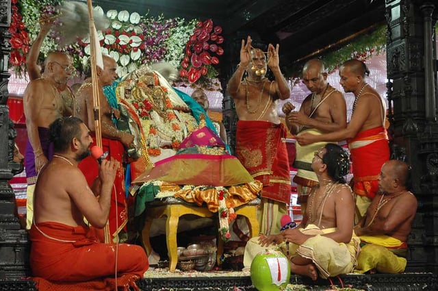 Brahmins at Bhadrachalam Temple, in Telangana