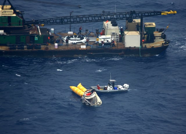 Recovery of the COTS 2 Dragon on 31 May.