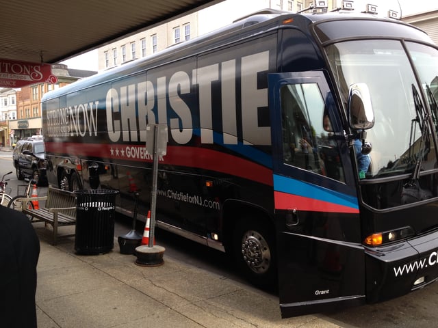 Christie's campaign bus pulls out front of Stainton Square in Ocean City, New Jersey