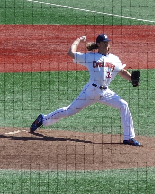 Syndergaard pitching in a rehab assignment with the Brooklyn Cyclones in 2018