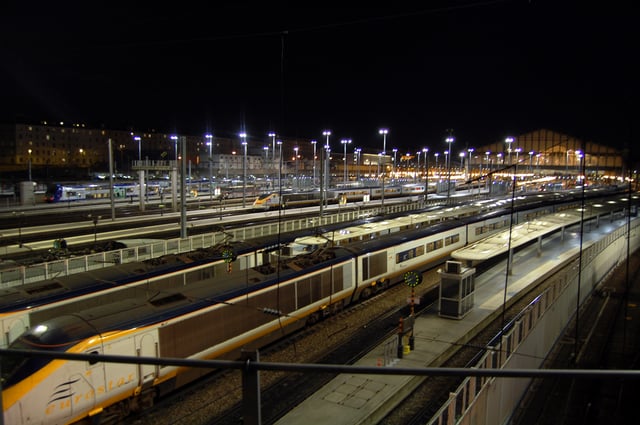 Eurostars at Paris Gare du Nord running late night services