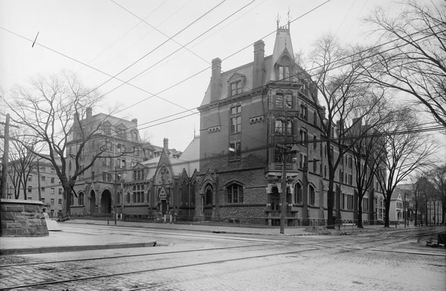 Divinity Hall, demolished in 1931 to build the college, from New Haven Green