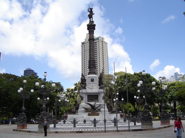 Monument dedicated to the heroes of the battles of Bahia's independence from Portugal in the Campo Grande Square