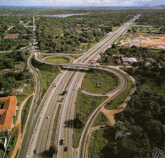 BR-116 in Fortaleza, Ceará, the longest highway in the country, with 4,385 km (2,725 mi) of extension.