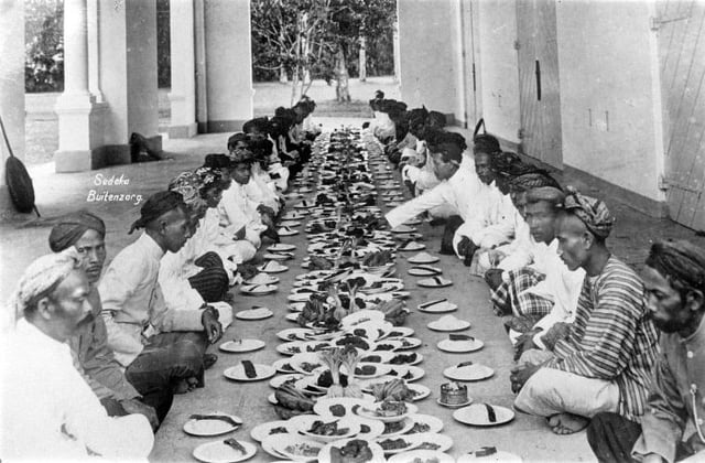 'Selamatan' feast in Buitenzorg, a common feast among Javanese Muslims.