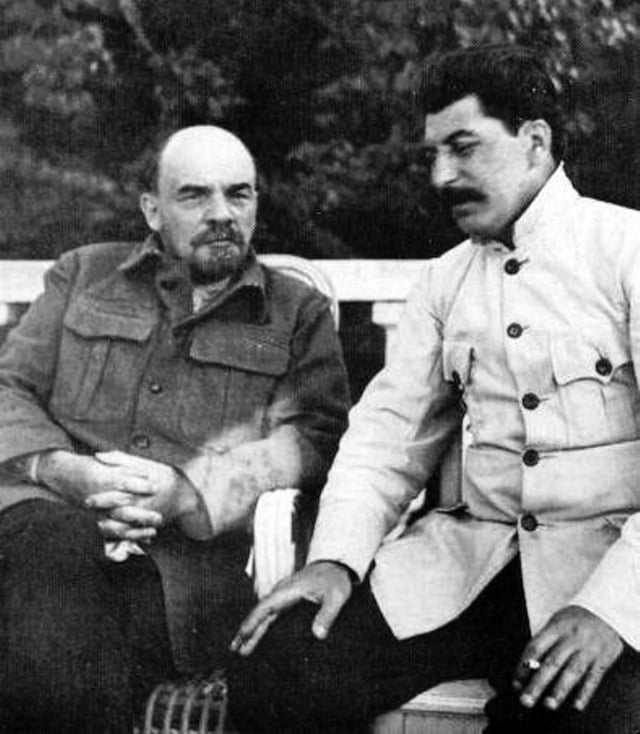 Stalin (right) confers with an ailing Lenin at Gorky in September 1922