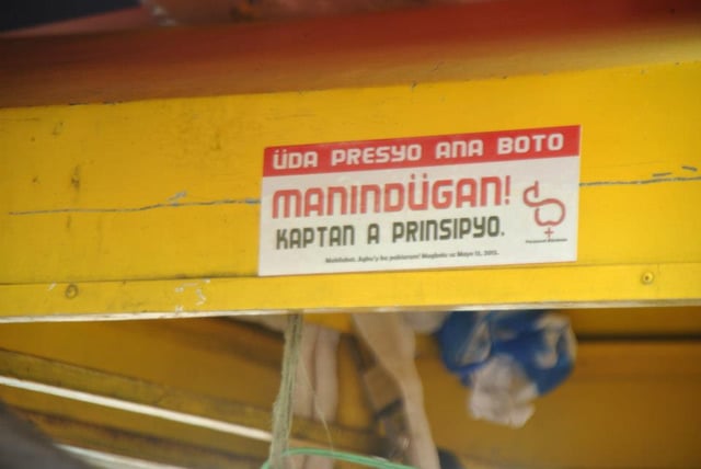 An election campaign sticker written in Rinconada Bikol.
