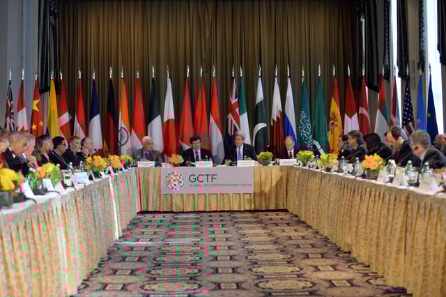 Ahmet Davutoğlu with John Kerry and other Foreign Ministers at the Global Counter Terrorism Forum