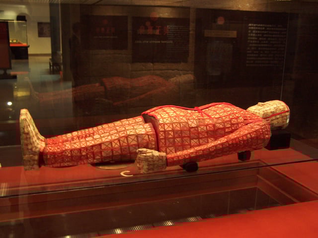 The jade burial suit of Zhao Mo in Guangzhou's Nanyue King Museum