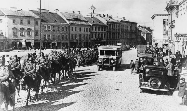 Red Army enters the provincial capital of Wilno during the Soviet invasion, 19 September 1939