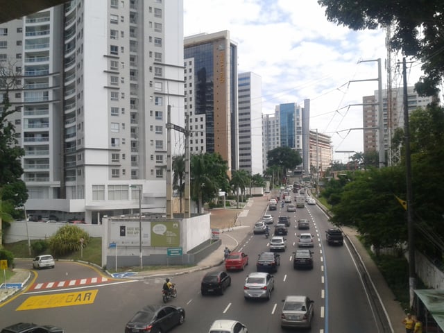 Mario Ypiranga Avenue, financial center of Manaus