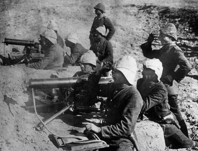 Ottoman machine-gun teams equipped with MG 08s