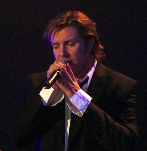 Le Bon performing in 2005
