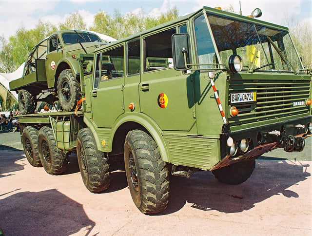 Tatra-813