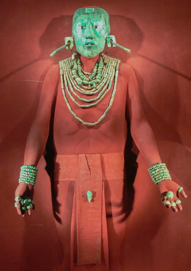 Mounted funerary jewelry of Kʼinich Janaab Pakal I.