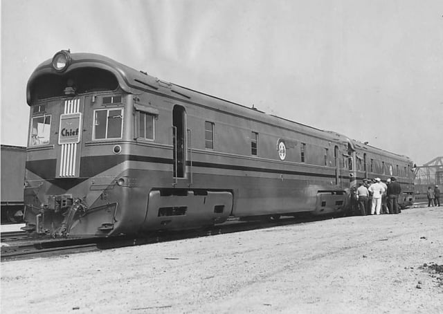 EMC 1800 hp B-B in the original Golden Olive scheme (1935)