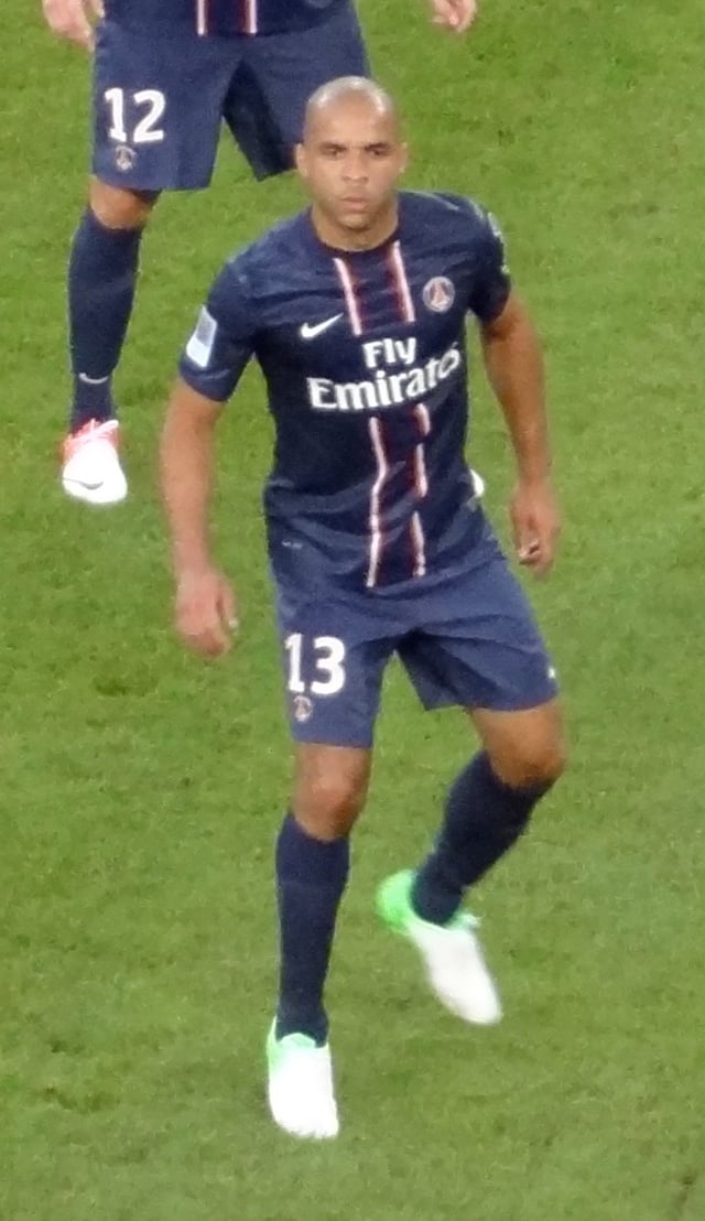 Alex warming up with Paris Saint-Germain