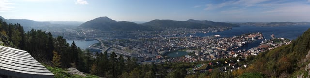 View of the city centre from Mt. Fløyen